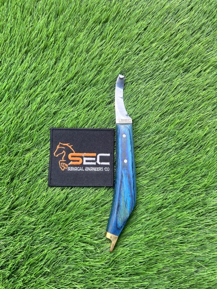 Left Hand Hoof Knife - Image 1